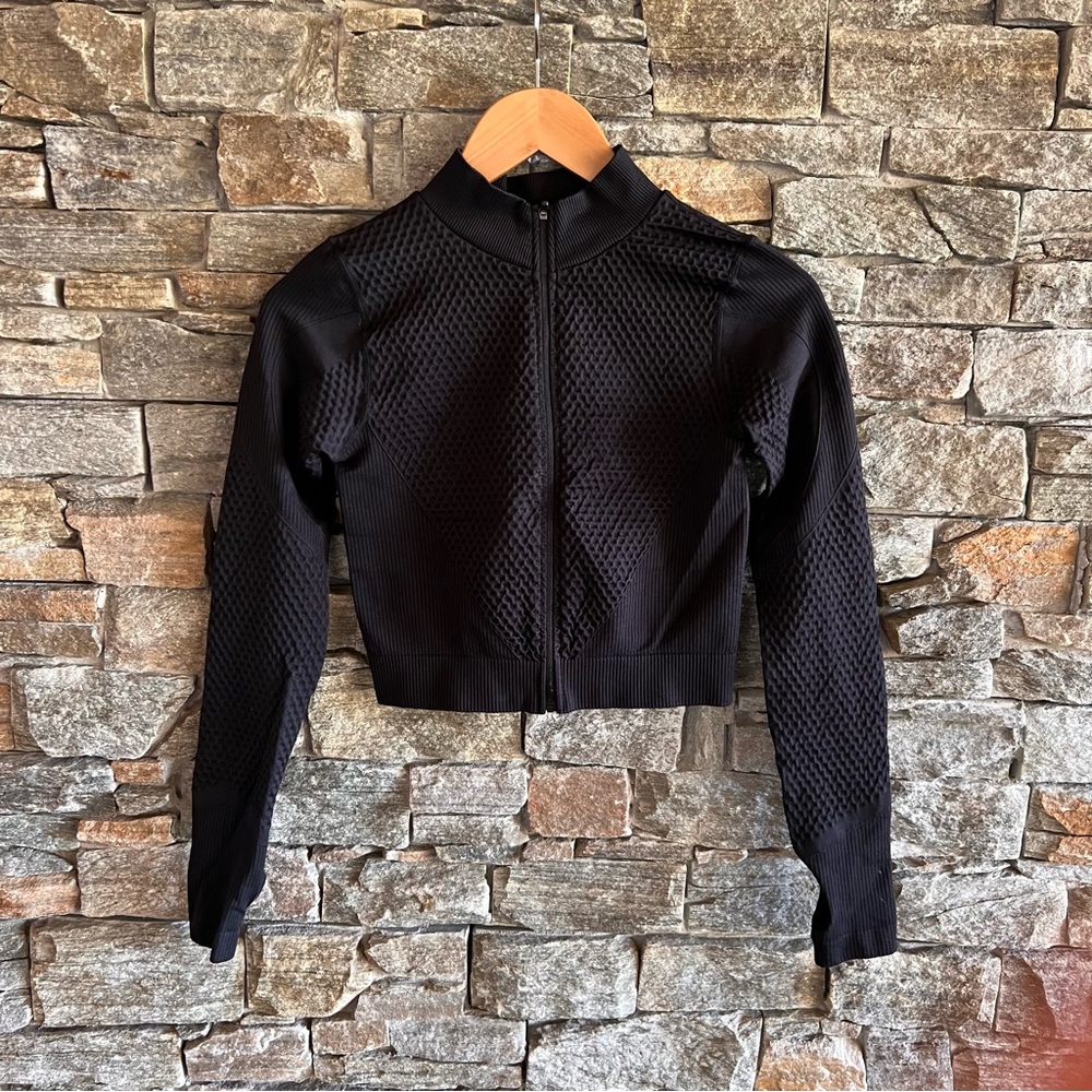 Zara Technical Cropped Long Sleeve Zip Top - Picture 11 of 14